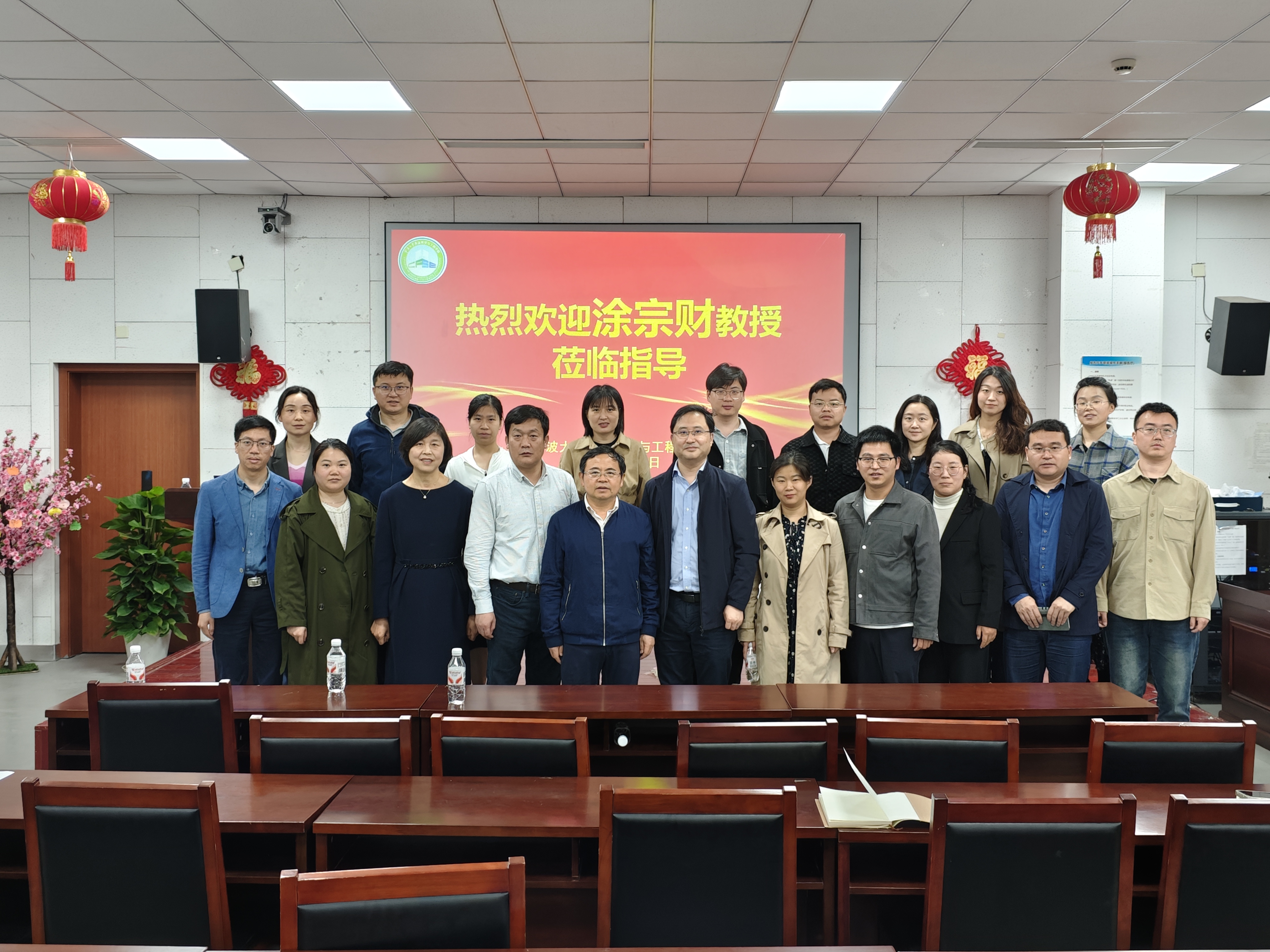南昌大学涂宗财教授来食品91国产自拍做学术讲座（“食品与健康”学术讲坛第40讲）